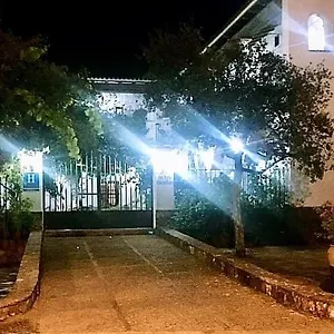 hotel-cortijo-las-grullas.es-andalucia.com/
